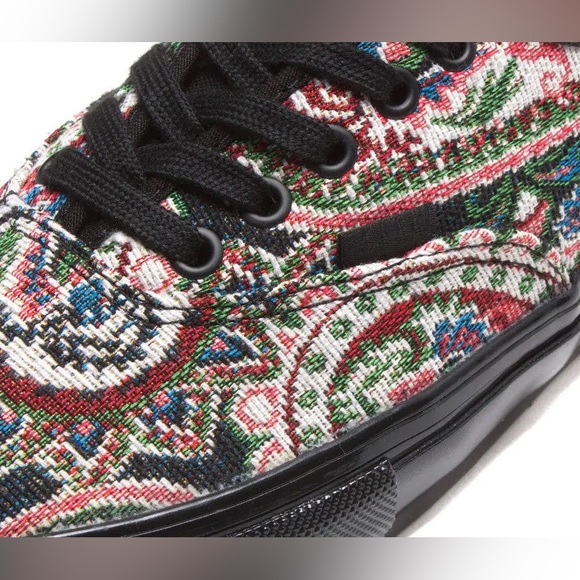 BRAND NEW Vans special edition paisleys - Picture 11 of 16